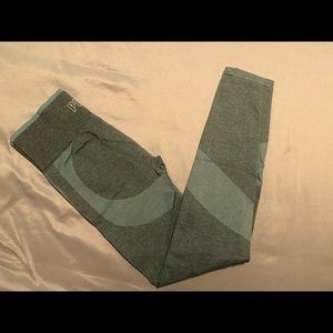 Victoria Secret PINK seamless yoga pant